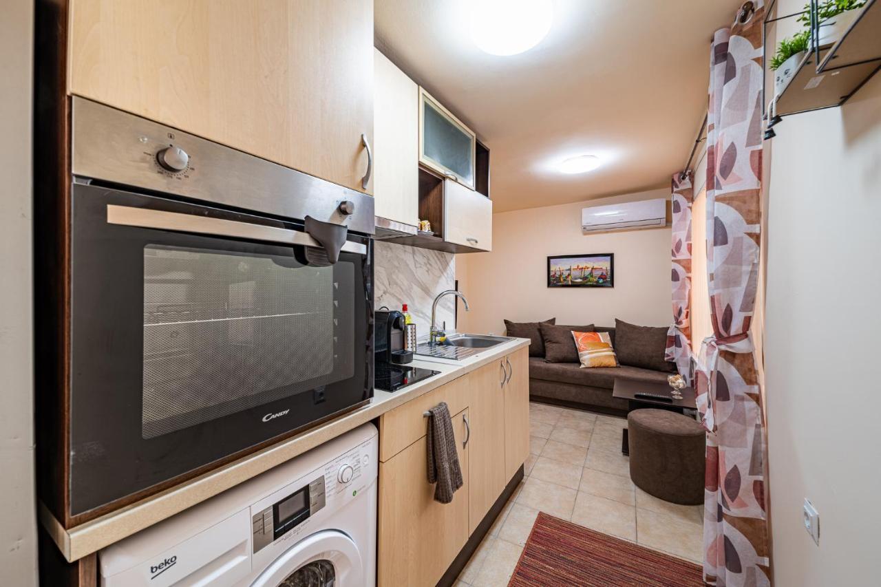 Abstract Apartment Varna Exterior photo